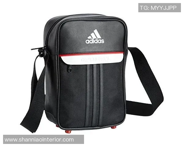 时尚与运动结合足球明星斜挎包推荐让你轻松搭配出街风格