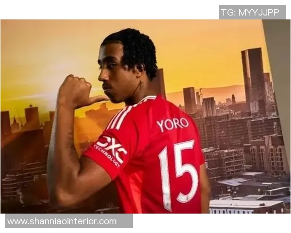 曼联传奇老帅哥重返绿茵场足球明星精彩瞬间视频回顾