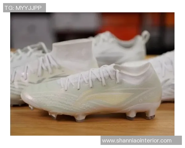 李宁携手足球明星打造全新系列球鞋引领运动时尚潮流