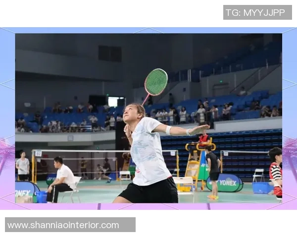 李丽独家揭秘羽毛球技巧与训练心得助你提升竞技水平